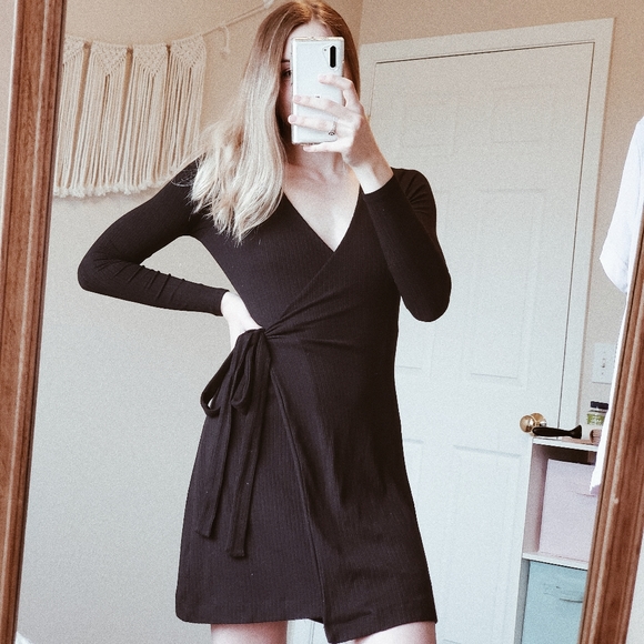 urban outfitters black wrap dress